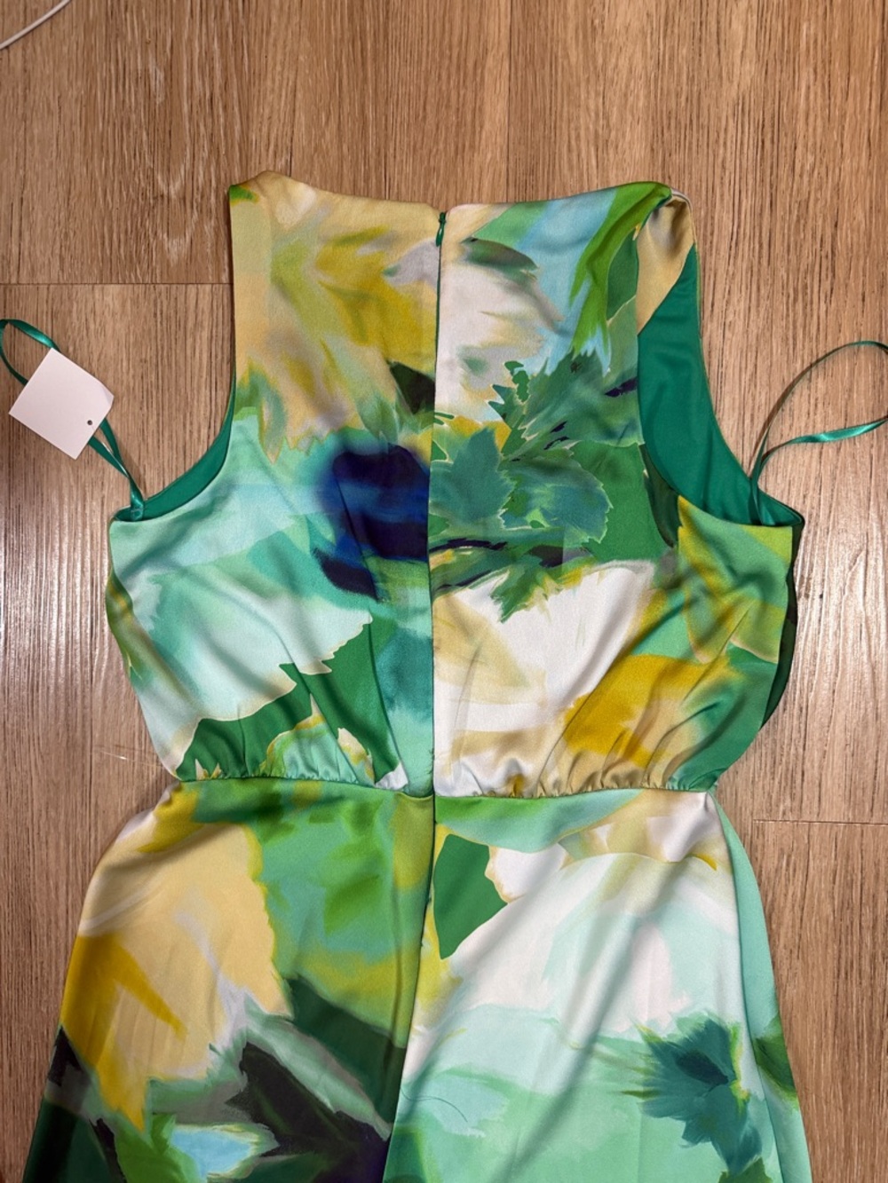 New Betsy & Adam gown size 14 - Picture 6 of 8